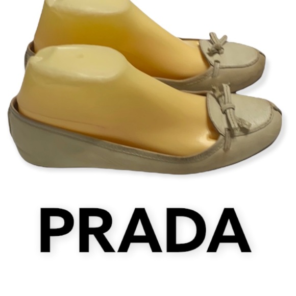 Authentic Prada luxury designer signature leather vintage flats sz 7.5 - Picture 2 of 8